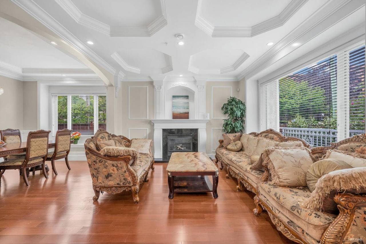 Luxurious Getaway In Vancouver-Private Room With Attached Bathroom Extérieur photo