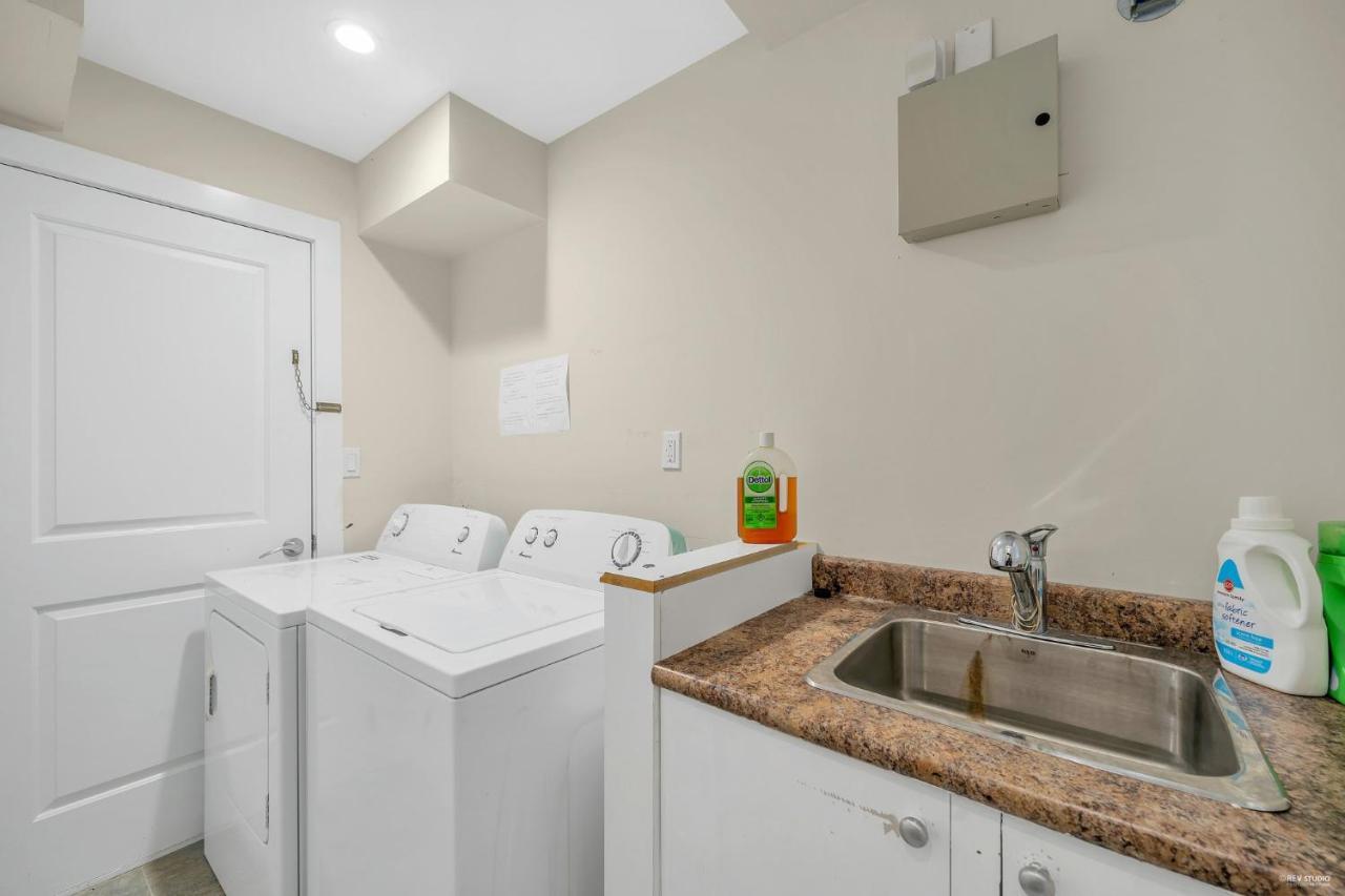 Luxurious Getaway In Vancouver-Private Room With Attached Bathroom Extérieur photo